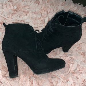 Heeled-ankle booties